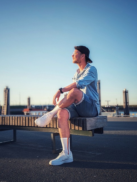 中展示出更 中展示出更